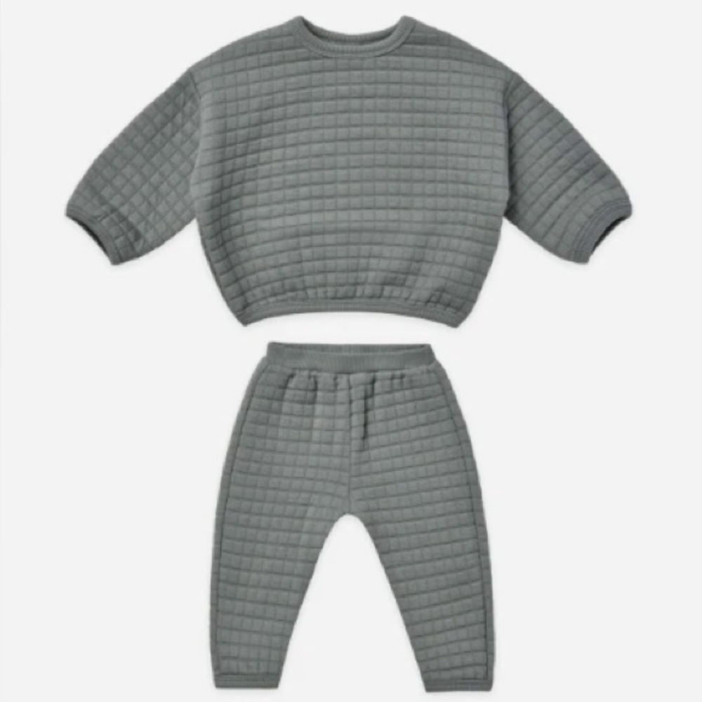 Quincy Mae Quilted Sweater + Pant Set Dusk Kids Gray Textured Pants 4/5
